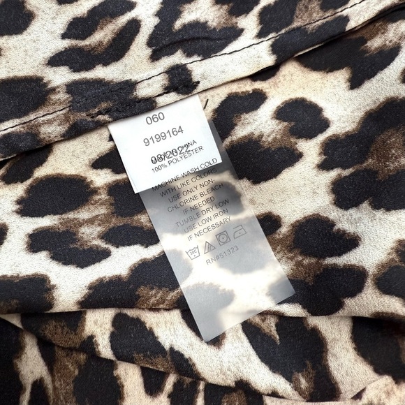 Vince Camuto Leopard Print Sleeveless Blouse | Size M - Picture 9 of 9